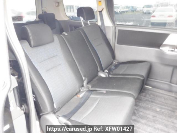 Used 2008 AT toyota voxy ZRR70W Image[14]