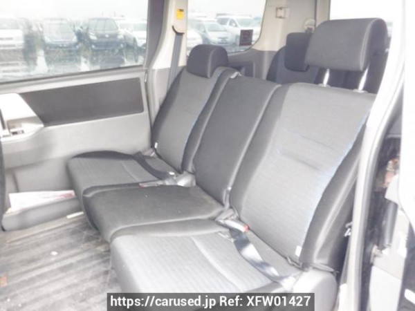 Used 2008 AT toyota voxy ZRR70W Image[15]