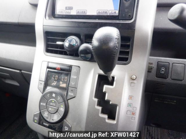 Used 2008 AT toyota voxy ZRR70W Image[23]