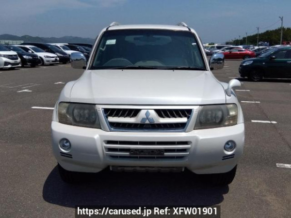 Used 2005 AT mitsubishi pajero V73W Image[1]