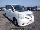 Toyota Noah ZRR70G