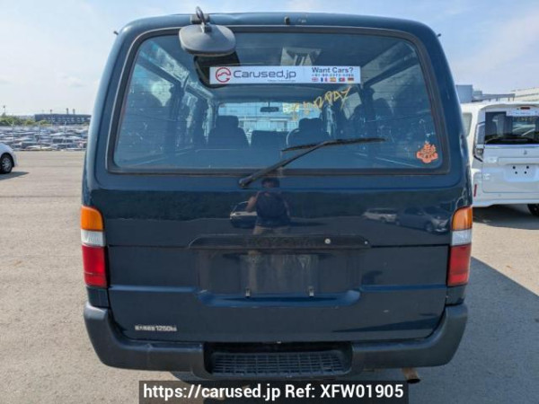 Comprar usado 2003 Toyota Hiace Van TRH102V (XFW01905)