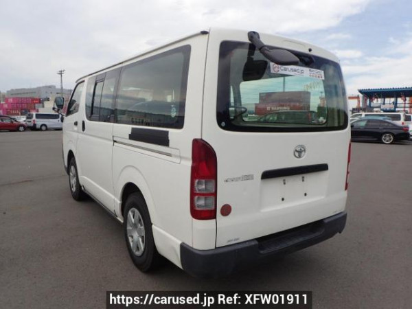 Used 2005 MT toyota regiusace-van KDH205V Image[3]