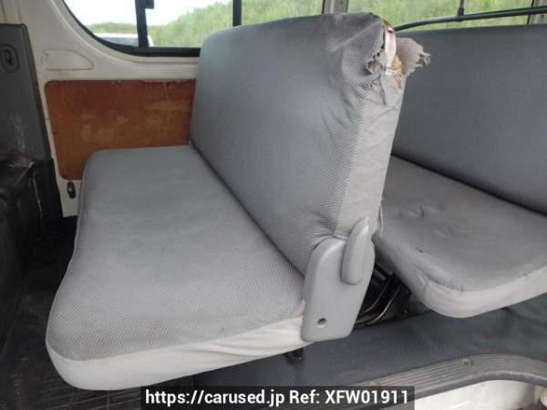 Used 2005 MT toyota regiusace-van KDH205V Image[13]