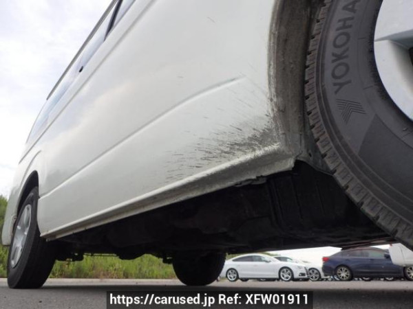 Used 2005 MT toyota regiusace-van KDH205V Image[29]