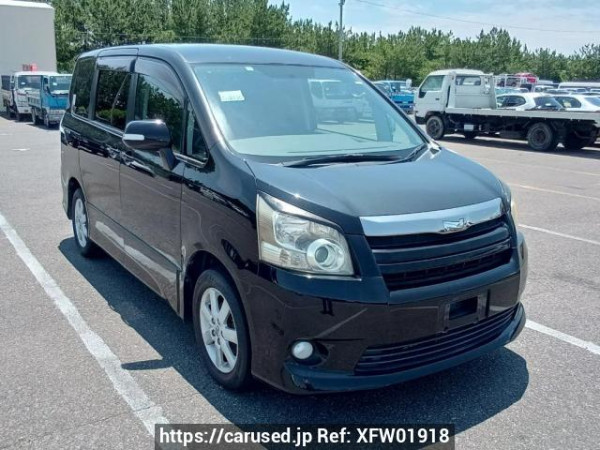 Used 2007 AT toyota noah ZRR70W Image[0]