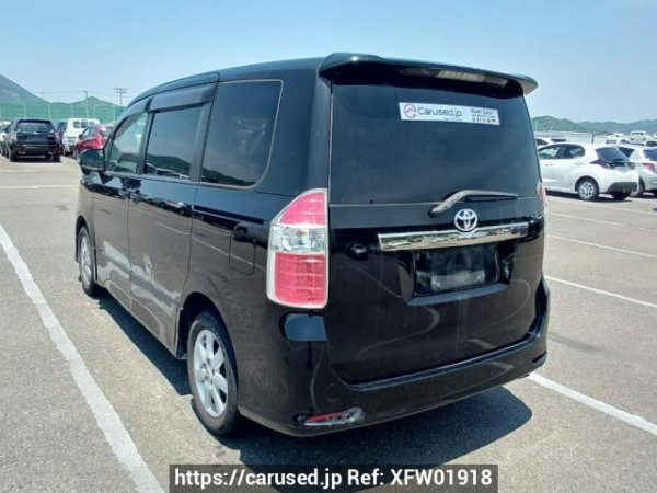 Used 2007 AT toyota noah ZRR70W Image[4]