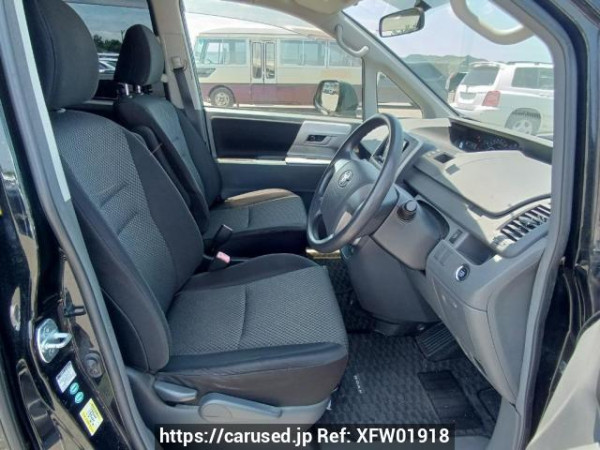 Used 2007 AT toyota noah ZRR70W Image[12]