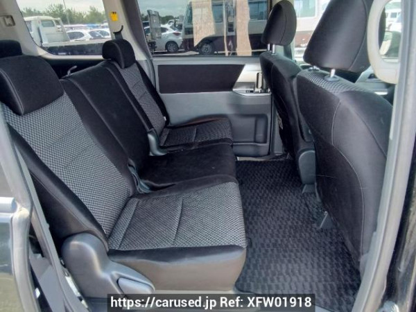 Used 2007 AT toyota noah ZRR70W Image[14]