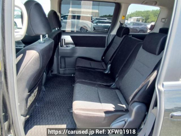 Used 2007 AT toyota noah ZRR70W Image[15]