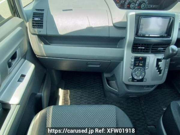 Used 2007 AT toyota noah ZRR70W Image[18]