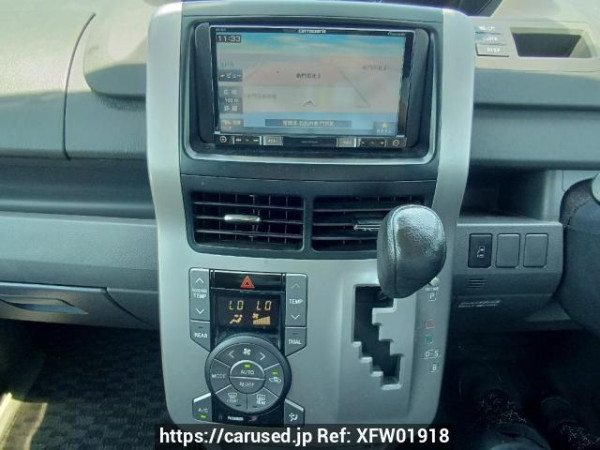 Used 2007 AT toyota noah ZRR70W Image[22]