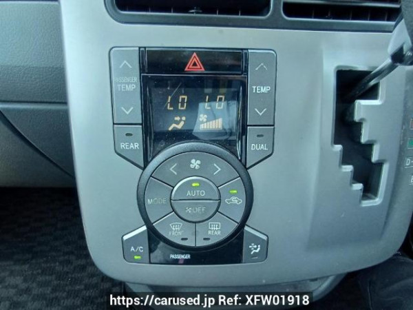 Used 2007 AT toyota noah ZRR70W Image[24]