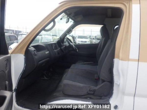 Used 2004 AT isuzu como-microbus JCWGE25 Image[12]