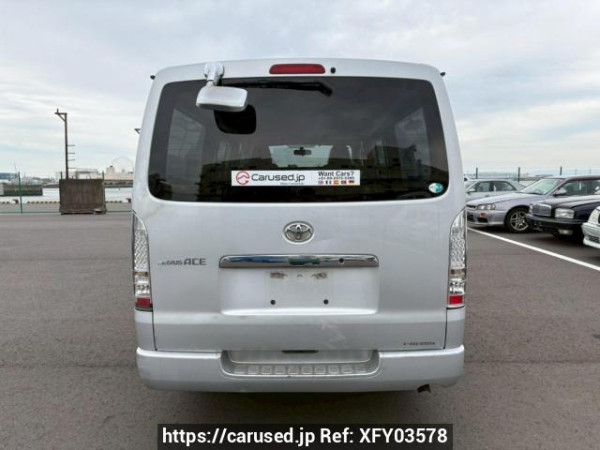 Used 2006 AT toyota regiusace-van KDH200V Image[5]