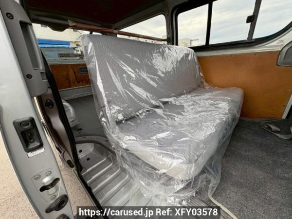 Used 2006 AT toyota regiusace-van KDH200V Image[14]