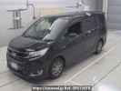 Toyota Noah ZWR80G