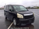 Toyota Noah ZRR70G
