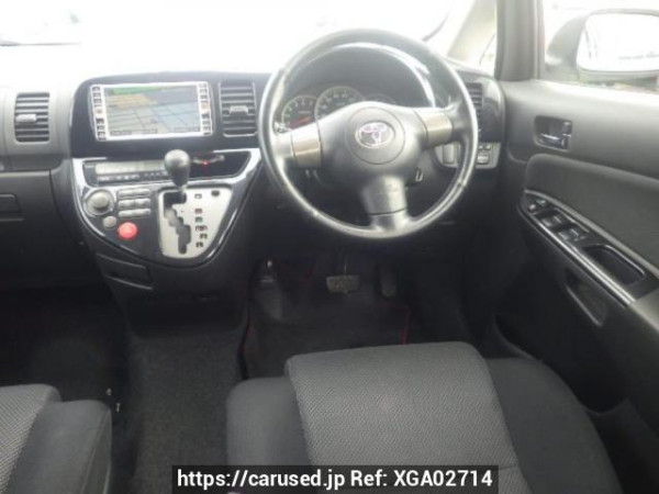 Used 2004 AT toyota wish ZNE10G Image[18]