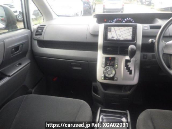 Used 2009 AT toyota noah ZRR70G Image[17]
