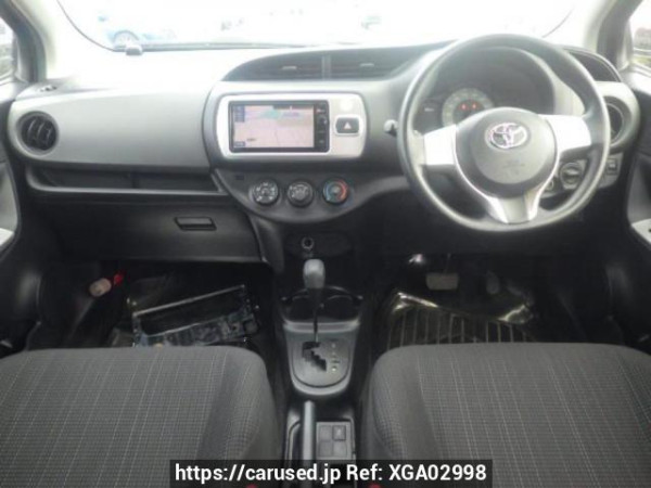 Used 2014 AT toyota vitz KSP130 Image[15]