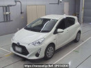 Toyota Aqua NHP10