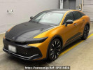 Toyota Crown Crossover TZSH35