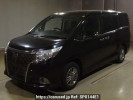Toyota Esquire ZRR80Gカイ