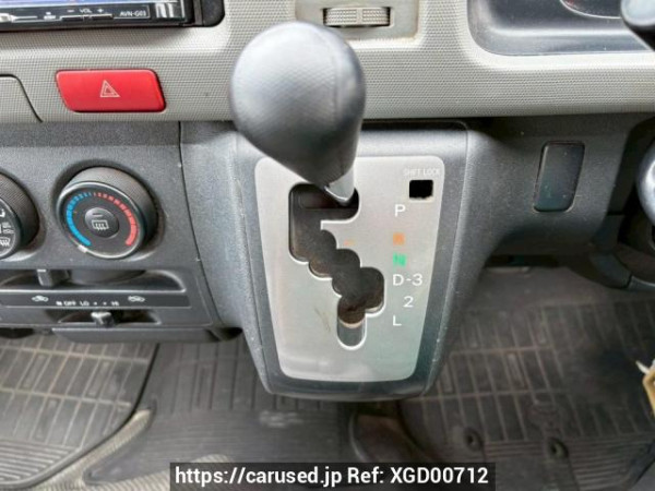 Used 2007 AT toyota regiusace-van KDH205V Image[28]