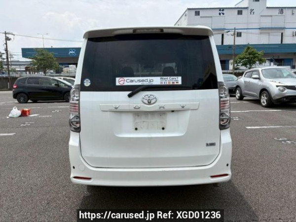 Used 2008 AT toyota voxy ZRR70W Image[5]