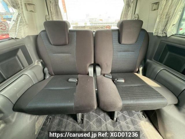 Used 2008 AT toyota voxy ZRR70W Image[17]