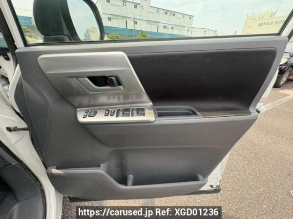Used 2008 AT toyota voxy ZRR70W Image[18]
