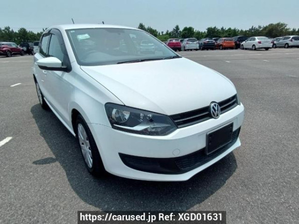 Used 2010 AT volkswagen polo 6RCBZ Image[0]