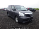 Toyota Noah ZRR70G