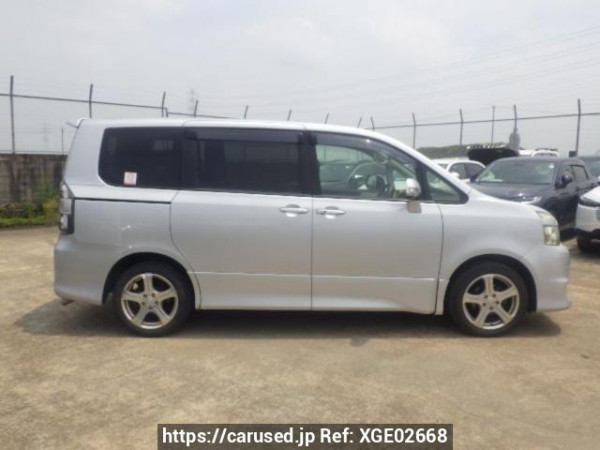 Used 2007 AT toyota voxy ZRR70W Image[7]