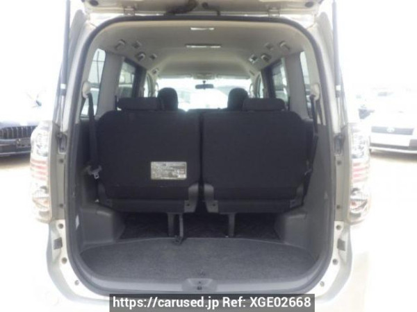Used 2007 AT toyota voxy ZRR70W Image[8]