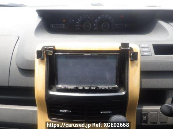 Used 2007 AT toyota voxy ZRR70W Image[20]