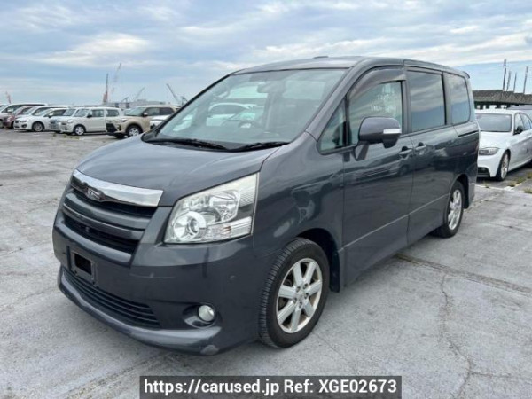 Used 2007 AT toyota noah ZRR70W Image[2]