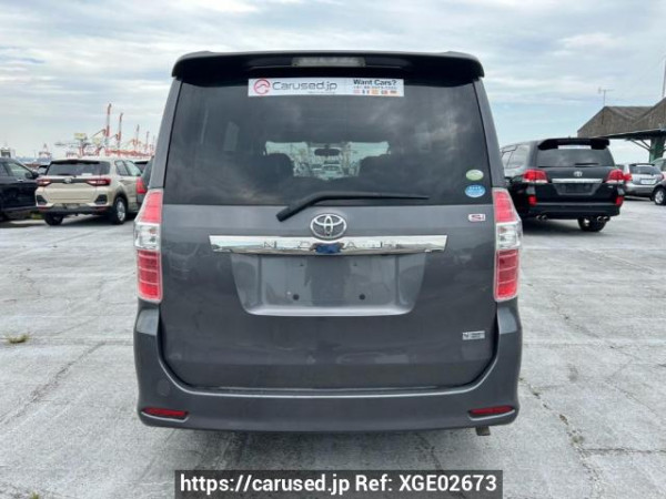 Used 2007 AT toyota noah ZRR70W Image[5]