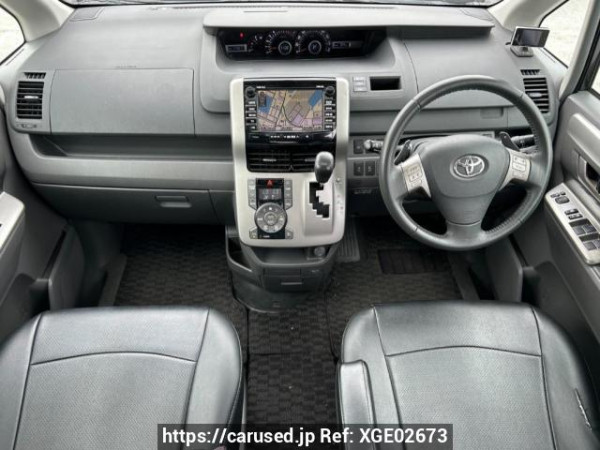Used 2007 AT toyota noah ZRR70W Image[18]