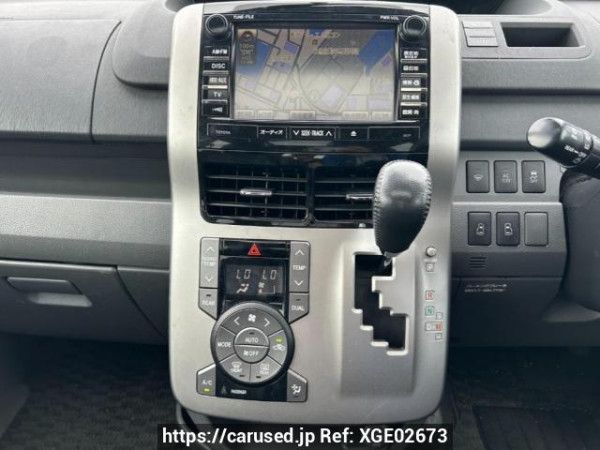 Used 2007 AT toyota noah ZRR70W Image[23]