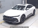 Toyota Crown Crossover TZSH35