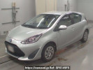Toyota Aqua NHP10
