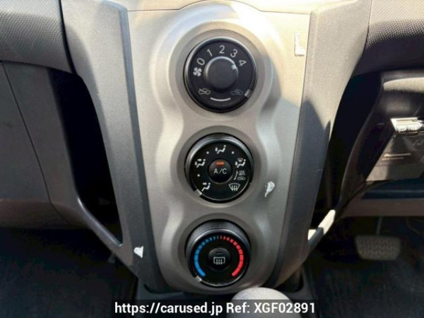 Used 2010 AT toyota vitz KSP90 Image[26]