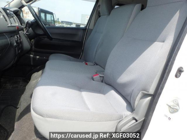 Used 2007 AT toyota regiusace-van KDH205K Image[10]