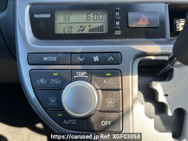 Used 2006 AT toyota wish ZNE10G Image[26]