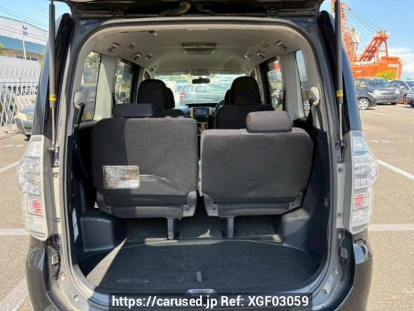 Used 2010 AT toyota voxy ZRR70W Image[8]