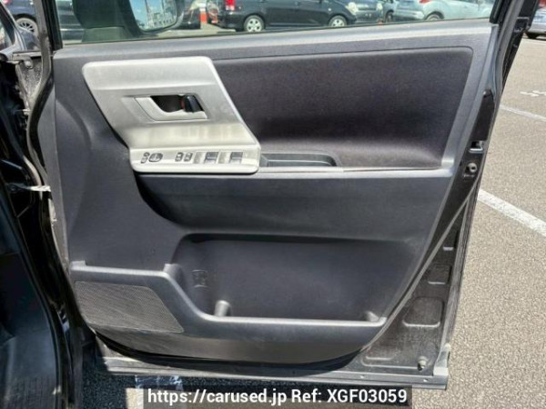 Used 2010 AT toyota voxy ZRR70W Image[18]