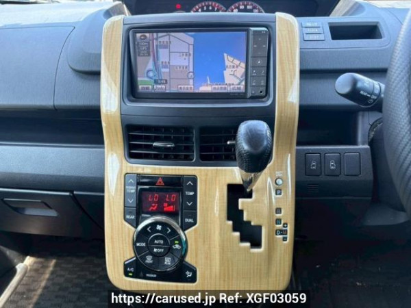 Used 2010 AT toyota voxy ZRR70W Image[24]