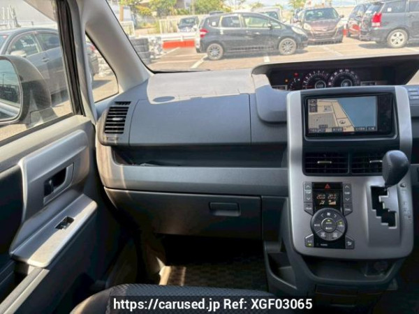 Used 2009 AT toyota noah ZRR70W Image[20]